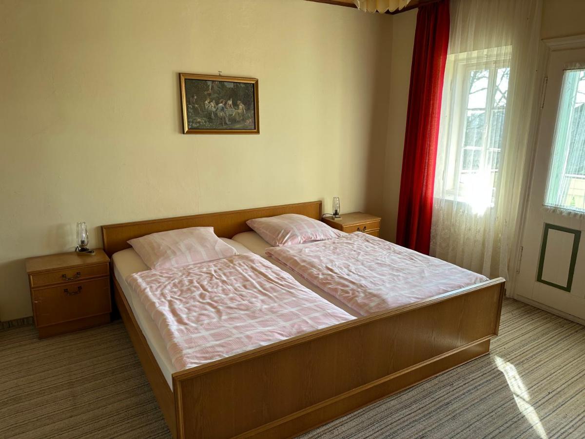 Gaestehaus Gut Frauendorf Windorf  외부 사진